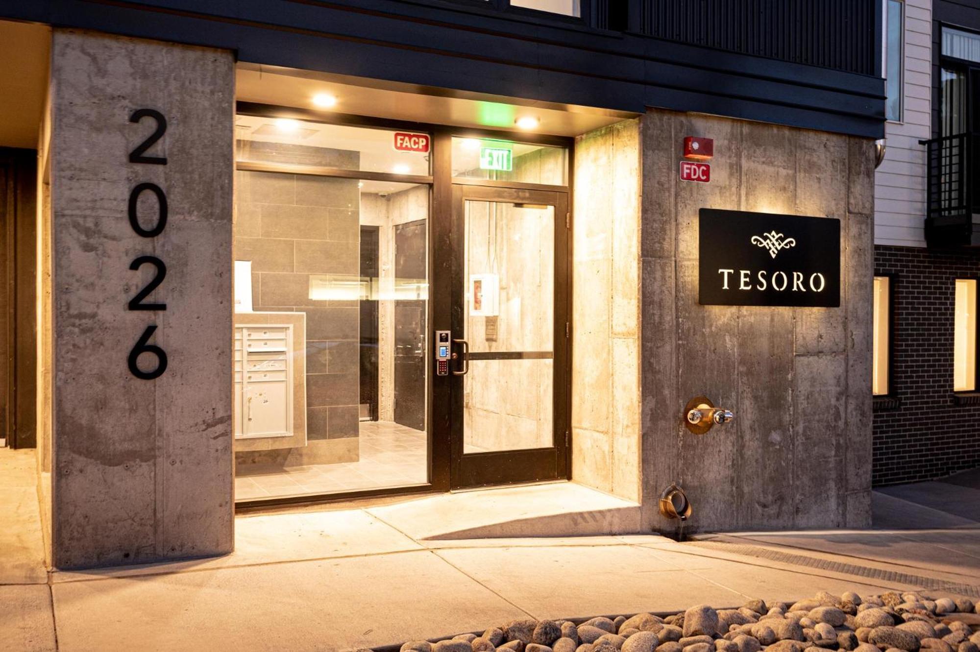 덴버 Gameday Oasis - Private Balcony - Jefferson Park - Tesoro 빌라 외부 사진